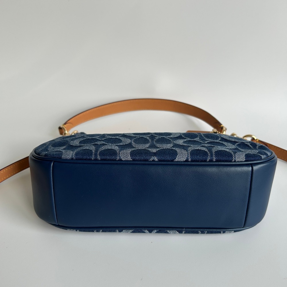 Coach Teri Indigo Signature Denim Leather Shoulder Bag Excellent - Picture 4 of 13